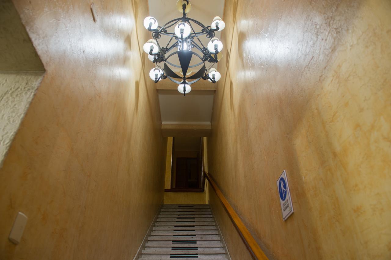 Dikran Hotel Los Ángeles